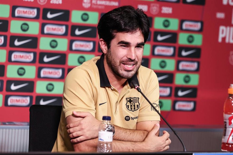 Archivo - Pere Romeu, head coach of FC Barcelona Femenino attends his press conference during the training day of FC Barcelona ahead the UEFA Womens Champions League, football match against SKN St. Polten at Ciudad Esportiva Joan Gamper on November 11,
