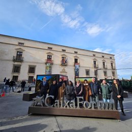 La Plaza de España de Guadalajara se convierte en museo con la muestra 'De polo a polo'