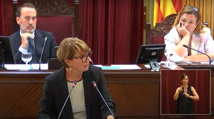 Archivo - La portavoz adjunta del PP en el Parlament, Marga Durán.