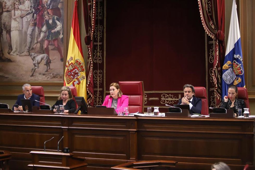 Archivo - La presidenta del Parlamento de Canarias, Astrid Pérez, en la última jornada del Debate sobre el Estado de la Nacionalidad Canaria de 2024, el primero de la XI Legislatura