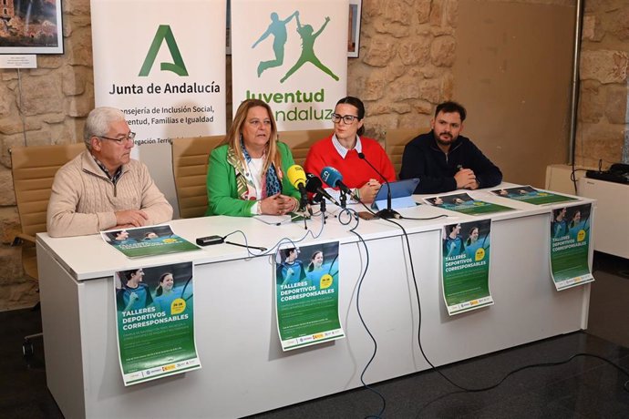 Presentación del Campus de Navidad en Linares.