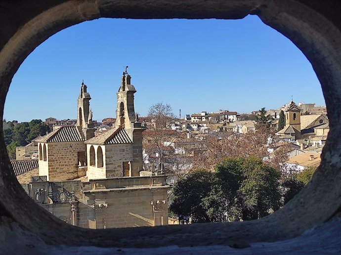 Archivo - Vista de Úbeda, uno de los municipios que pierde población, desde el Palacio del Marqués de Mancera.