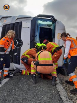 Archivo - Imagen de un camión accidentado, en una imagen de archivo.