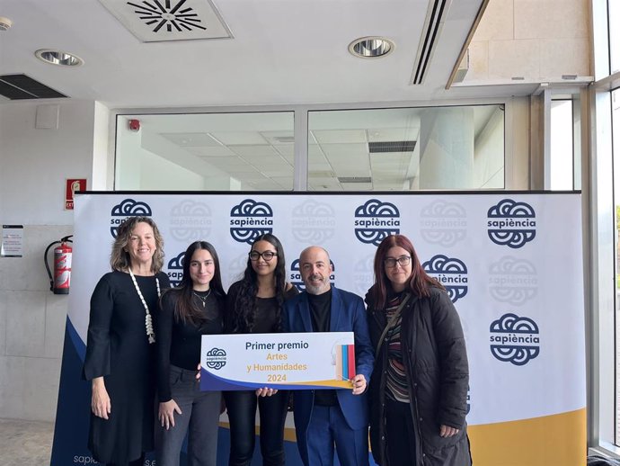 Imagen de las alumnas premiadas