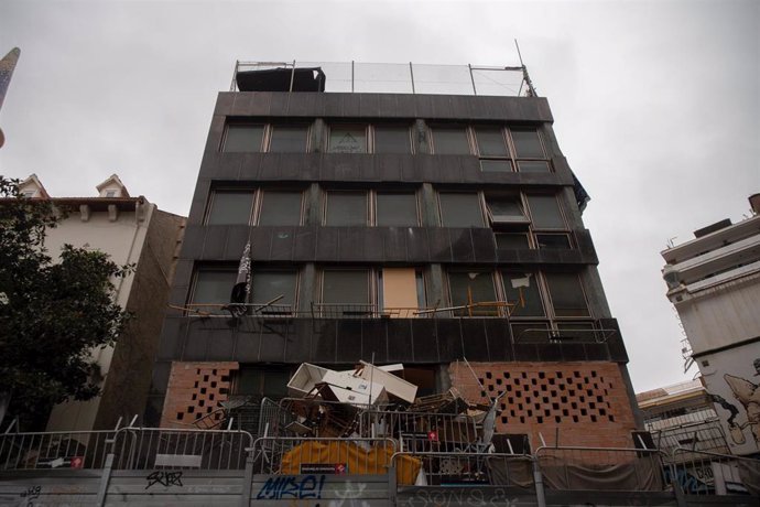 Archivo - Fachada del edificio ‘El Kubo’, en Barcelona, en una imagen de archivo.