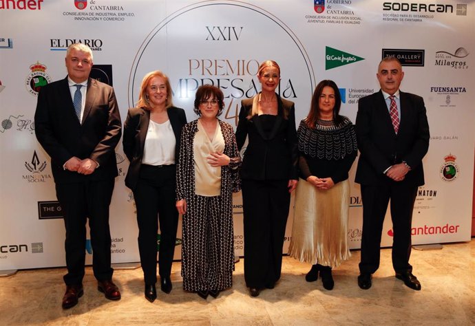 La copropietaria de Casa El Macho, María Rosa Fernández, recibe el 'Premio Empresaria 2024' de ADMEC