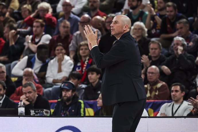 Joan Penarroya, head coach of FC Barcelona gestures during the Turkish Airlines Euroleague, match played between FC Barcelona and Fenerbahce Beko Istanbul at Palau Blaugrana on December 17, 2024 in Barcelona, Spain.