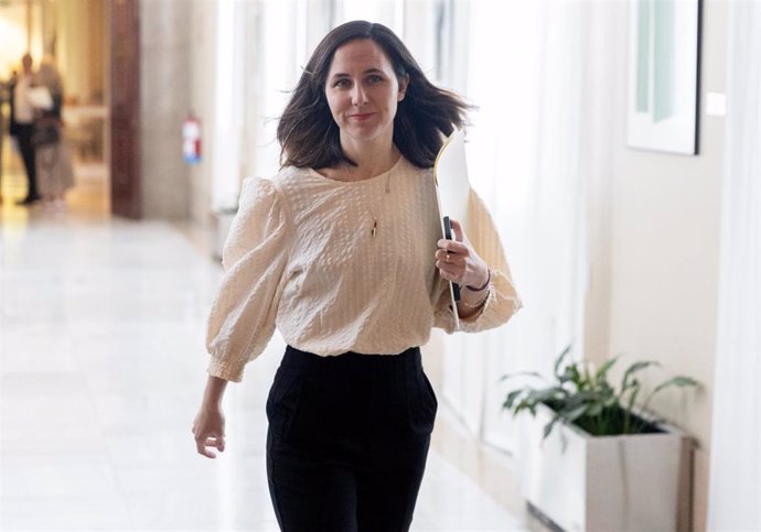 La secretaria general de Podemos, Ione Belarra, a su llegada a una reunión de la Junta de Portavoces