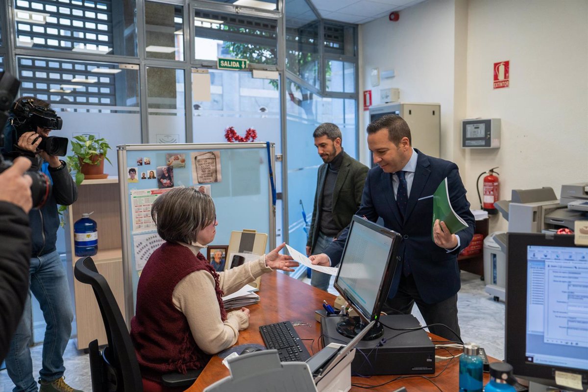 Vox no presenta enmiendas parciales y pide al PP que retire los presupuestos y elaboren unos  consensuados 