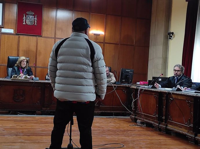 Un momento del juicio en Jaén contra un hombre de 40 años que finalmente se ha declarado culpable de violar a una joven de 24 años y ha aceptado una pena de dos años de prisión y el pago de una indemnización de 8.000 euros