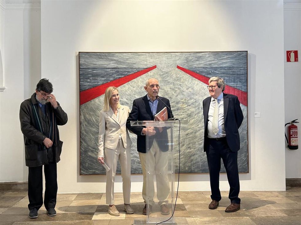 Presentación de la exposición sobre el canario Manuel Padorno en la sala de exposiciones La Pasión de Valladolid.