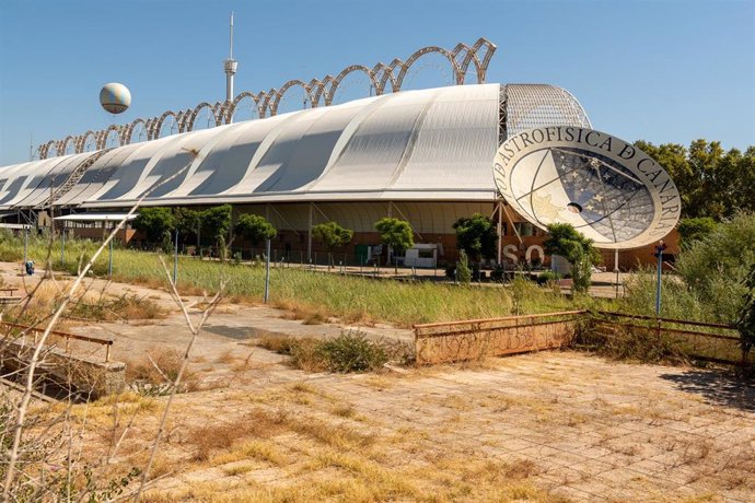 Archivo - Estado de abandono del Canal de los Descubrimientos en la Isla de la Cartuja