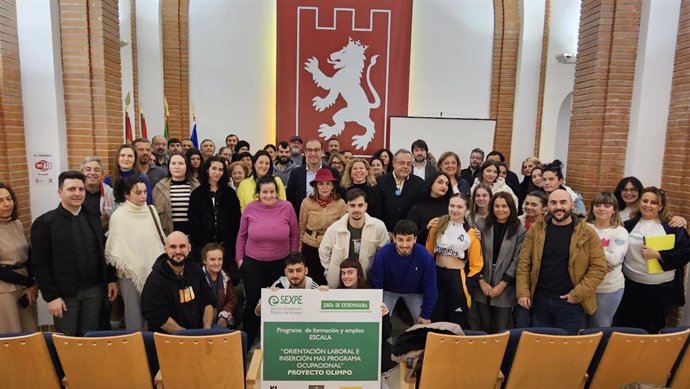 Inauguración de la escuela laboral Olimpo que formará a 48 personas en Cáceres