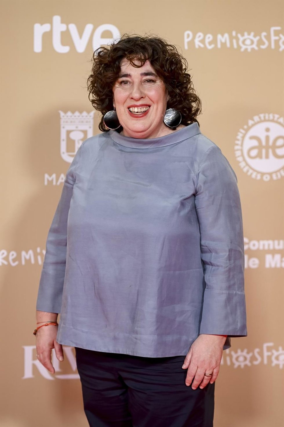 La directora Arantxa Echevarría posa en la alfombra roja de la 30 edición de los Premios José María Forqué, en el Palacio Municipal de IFEMA, a 14 de diciembre de 2024, en Madrid (España). Los Premios Cinematográficos José María Forqué, conocidos como 