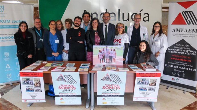 El Hospital Regional de Málaga conmemora el Día Mundial de la Esclerosis Múltiple