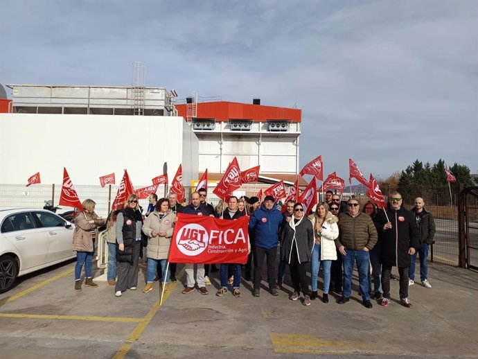 Concentración de UGT FICA ante Palacios Alimentación