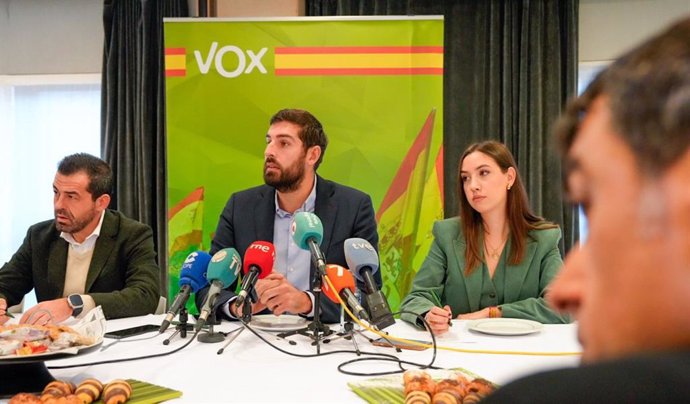 Antelo no descarta el regreso de Vox al Gobierno regional si este acepta sus condiciones para aprobar los presupuestos