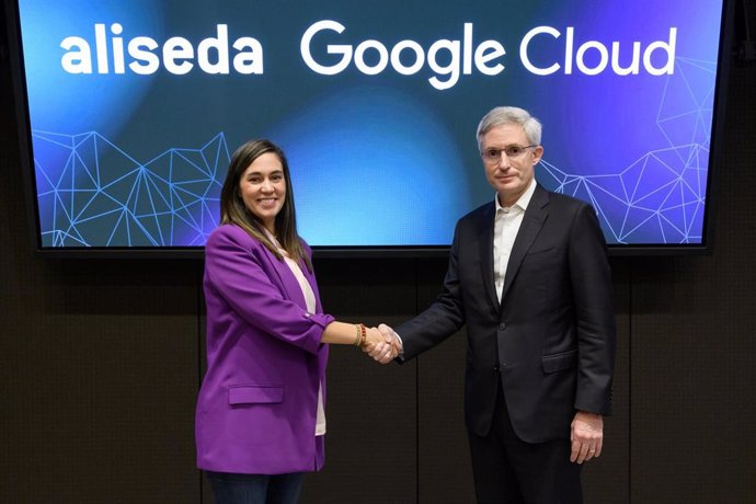 La directora corporate de Google Cloud, Cristina Martín,  junto al ceo de Aliseda, Eduard Mendiluce.