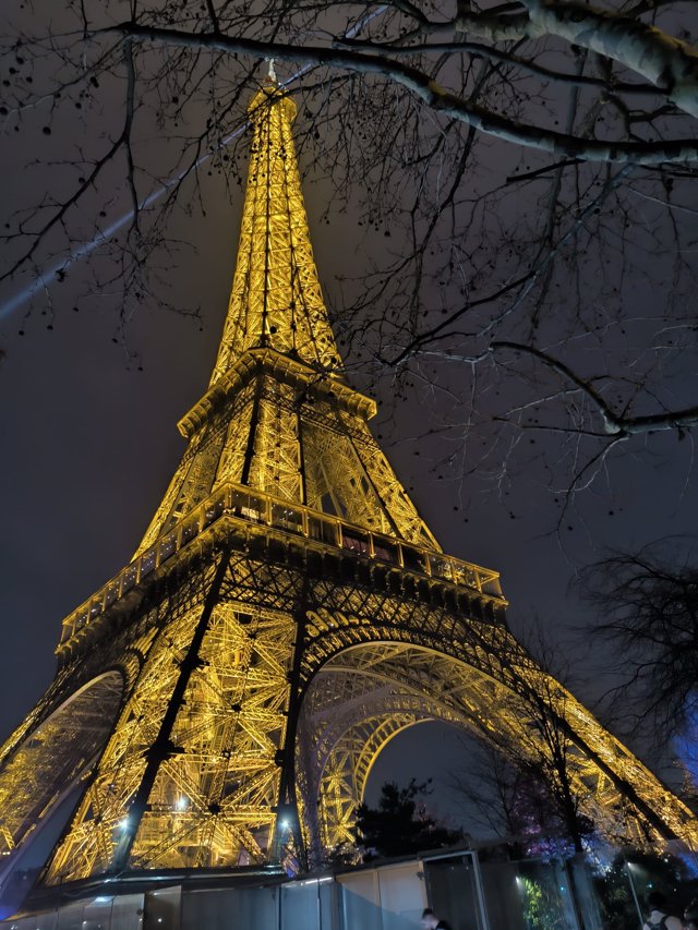 Torre Eiffel Navidad en París