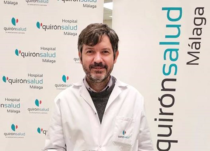 El doctor Luis Casais, jefe del Servicio de Aparato Digestivo del Hospital Quirónsalud Málaga.