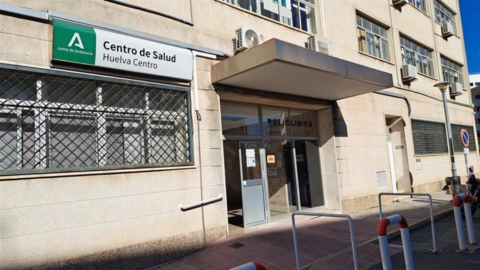 Edificio de la Casa del Mar que acoge el centro de salud Huelva-Cento.