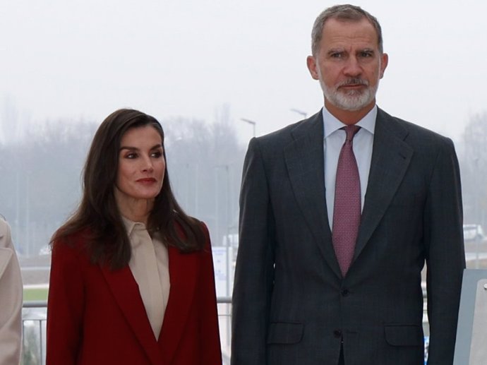 Don Felipe y Doña Letizia han inaugurado este jueves el Nuevo Hospital Universitario de Cuenca