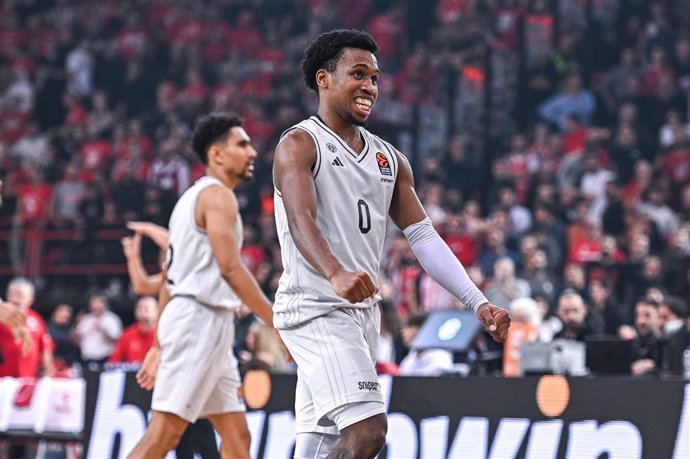 0 Tj Shorts del Paris Basketball durante el partido de baloncesto de la Turkish Airlines Euroleague entre Olympiacos Piraeus y Paris Basketball el 6 de diciembre de 2024 en el Estadio de la Paz y la Amistad en Pireo, Grecia - Foto Stefanos Kyriazis / Live