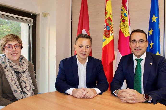 El Ayuntamiento Firma Un Préstamo Con Globalcaja Por Valor De 2 Millones De Euros Para Finalizar La Construcción De 115 Nuevas Viviendas De Protección Oficial En La Ciudad.