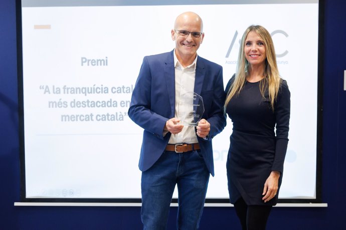 Entrega a Caprabo del premio a la franquicia con mejor proyección en el mercado catalán.