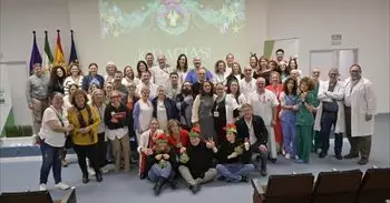 Neurología y el belén de la unidad de Endoscopias ganan el concurso de espacios navideños del Hospital Clínico de Málaga