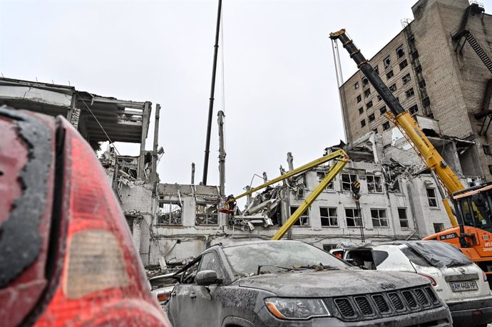 December 11, 2024, Zaporizhzhia, Ukraine: ZAPORIZHZHIA, UKRAINE - DECEMBER 11, 2024 - Rescuers conduct a search and rescue operation on the ruins of a private clinic destroyed by a Russian missile strike, Zaporizhzhia, southeastern Ukraine. On Tuesday, De