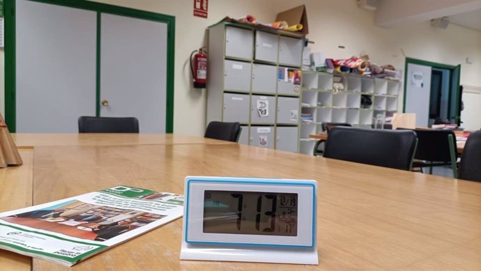 Bajas temperaturas en un aula del IES Eras de Renueva de León.