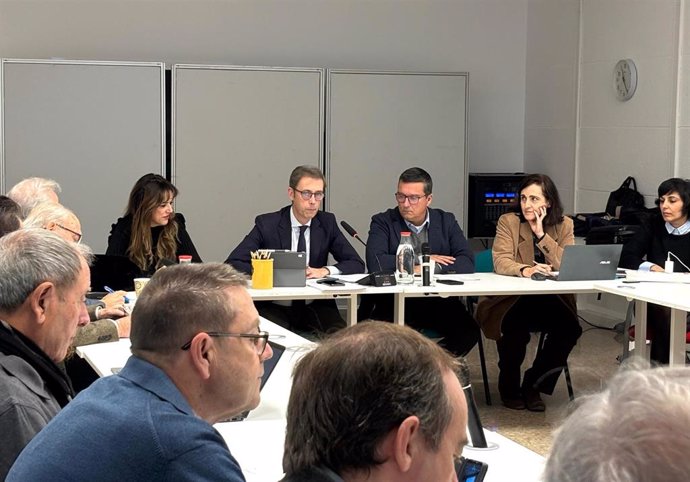 El secretario autonómico de Vivienda, Sebastián Fernández, en la reunión del Patronato del Instituto Valenciano de la Edificación (IVE)-Fundación de la Comunidad Valenciana