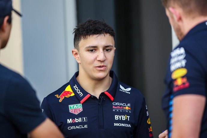 HADJAR Isack (fra), Red Bull Racing RB20, portrait during the Formula 1 Abu Dhabi post-season test 2024, on December 10, 2024 on the Yas Marina Circuit, in Abu Dhabi, United Arab Emirates - Photo Xavi Bonilla / DPPI