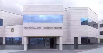 Desalojado el colegio Maristas de Logroño tras un escape de una sustancia irritante de una planta de pienso del entorno