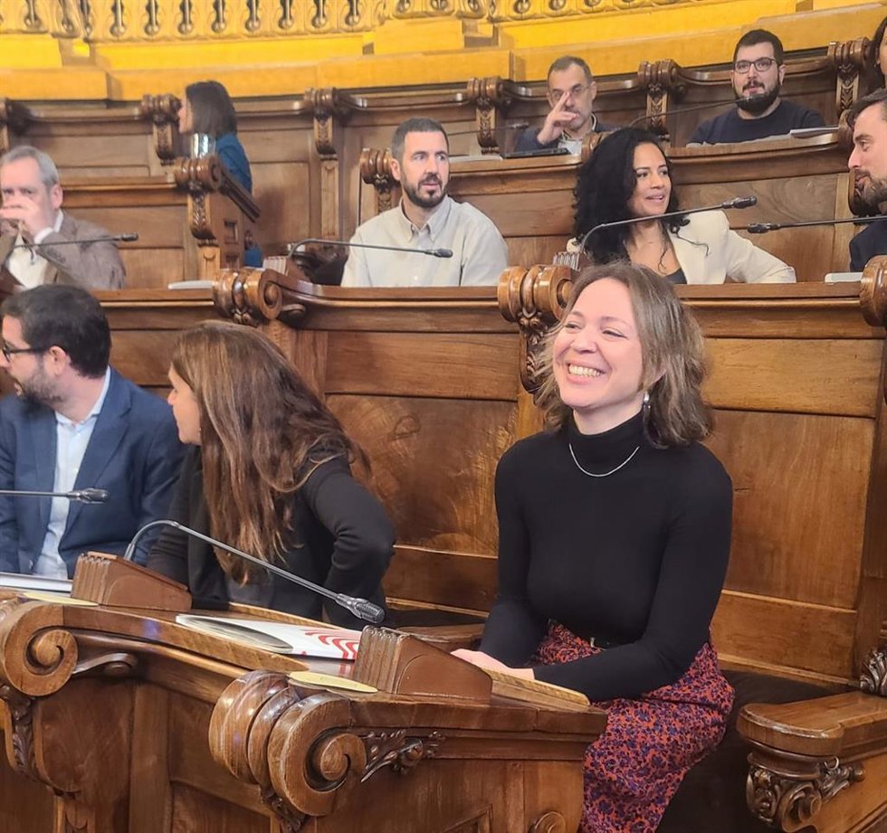 La presidenta de BComú Janet Sanz, antes de iniciarse el pleno de diciembre en el Ayuntamiento de Barcelona