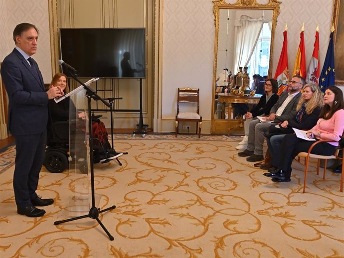 Presentación del convenio entre el Ayuntamiento de Salamanca y Cruz Roja.