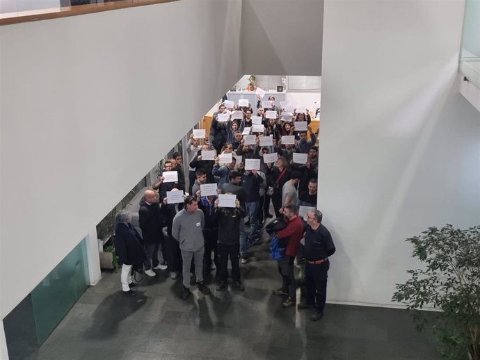 Trabajadores de Idonial se concentran en Avilés.