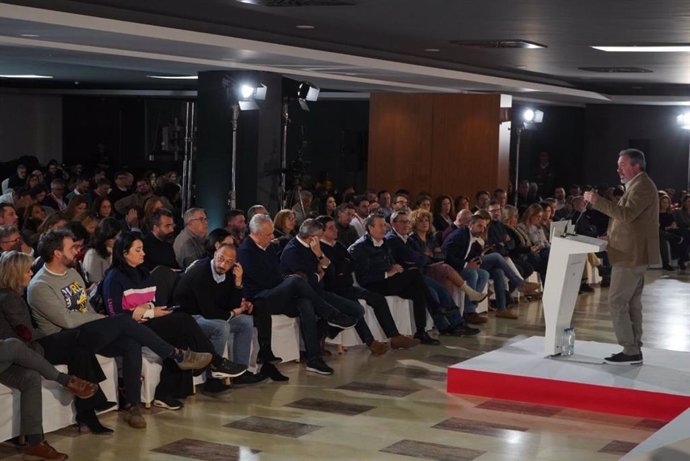 El secretario general del PSOE-A, Juan Espadas, interviene ante el Comité Director del PSOE-A.