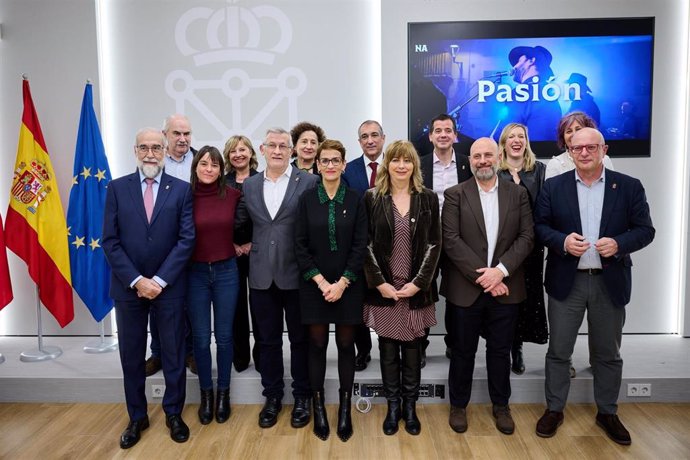 La presidenta de Navarra, María Chivite, junto a los consejeros del Gobierno foral