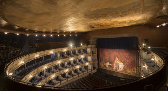 Archivo - La distinción municipal será entregada por el alcalde de Málaga, Francisco de la Torre, en el transcurso del tradicional Concierto de Navidad de la Orquesta Filarmónica de Málaga en el Teatro Cervantes.