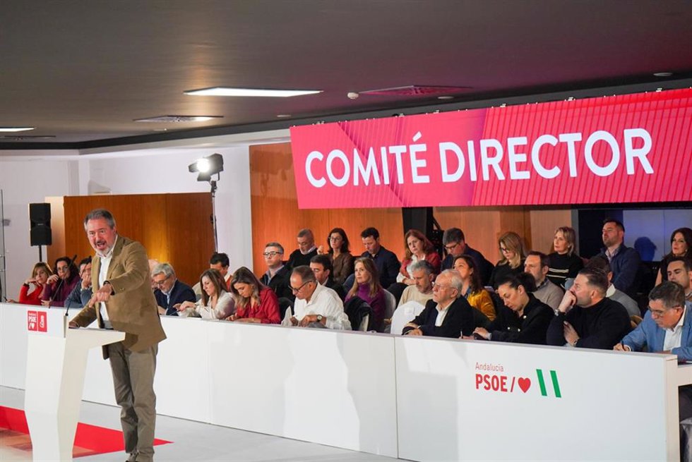 El secretario general del PSOE de Andalucía, Juan Espadas interviene en el Comité Director del partido. A 20 de diciembre de 2024, en Jaén, Andalucía (España). El secretario general del PSOE de Andalucía, Juan Espadas, ha participado en Jaén en la reuni