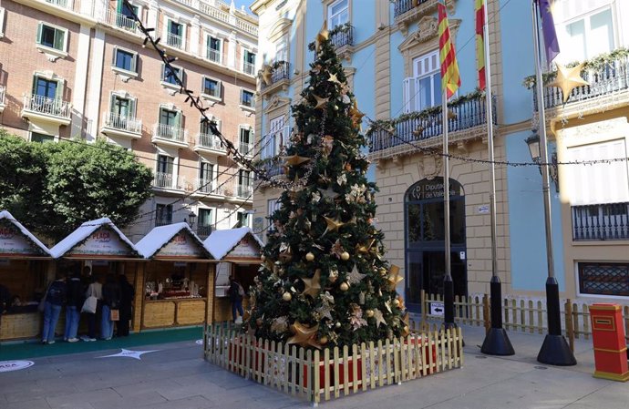 La Diputación celebra la Navidad con una oferta variada de actividades en la 'Plaça del Nadal' 