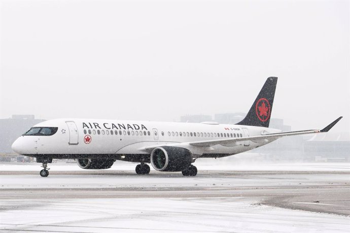 Avión Airbus A220 de Air Canada.