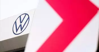 Volkswagen y sindicatos acuerdan no cerrar plantas en Alemania pero con recorte de 35.000 empleos