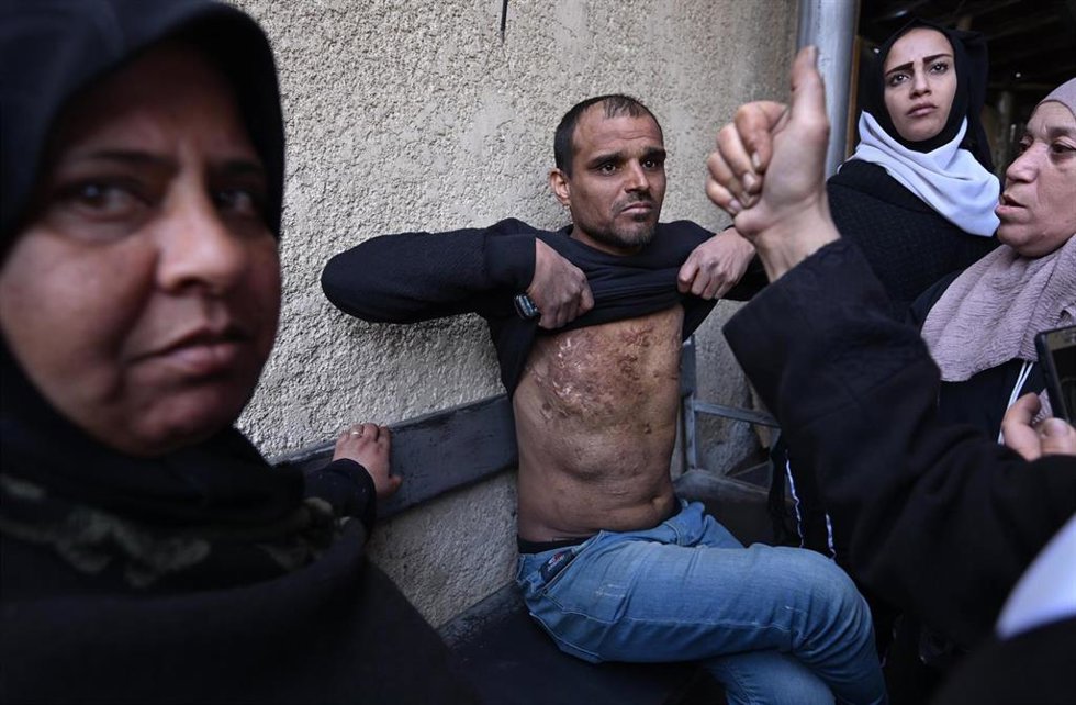 Imagen de un preso liberado tras la caída de Al Assad en Siria 