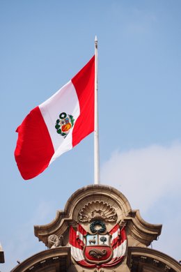 Archivo - December 15, 2020, Lima, Lima, Peru: Peruvian flag waving on the top of the mast at the ceremony of awarding the Sword of Honour to the officers, recently graduated, who occupied the first position of their class in the training schools of the A