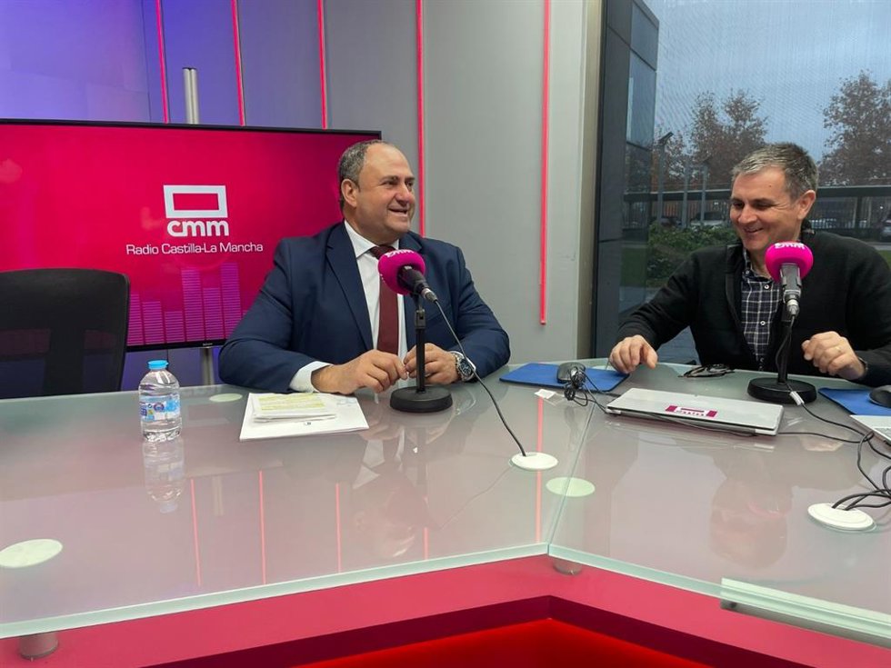 El consejero de Agricultura de C-LM, Julián Martínez Lizán, en el programa 'A pie de campo' de Jorge Jaramillo