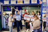 Cada andaluz gasta este año 61,01 euros en el Sorteo de Navidad, 13,83 euros menos que la media nacional