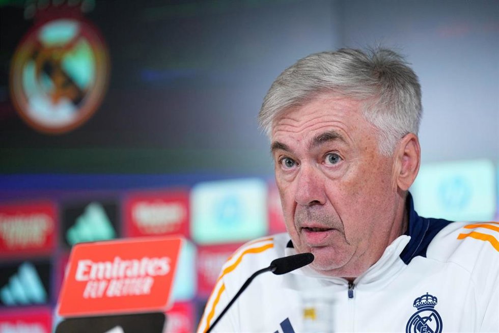Archivo - Carlo Ancelotti attends his press conference during the training day of Real Madrid ahead the Spanish League, LaLiga EA Sports, football match against CA Osasuna at Ciudad Deportiva Real Madrid on November 08, 2024, in Valdebebas, Madrid, Spai
